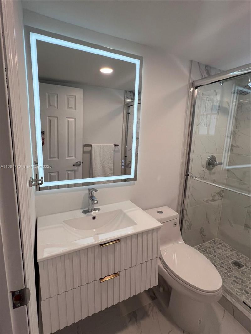290 Sunrise Dr, Unit 1-H, Key Biscayne, FL 33149 Photo