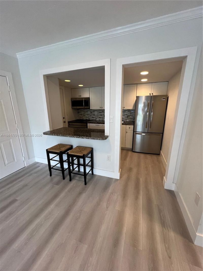 290 Sunrise Dr, Unit 1-H, Key Biscayne, FL 33149 Photo