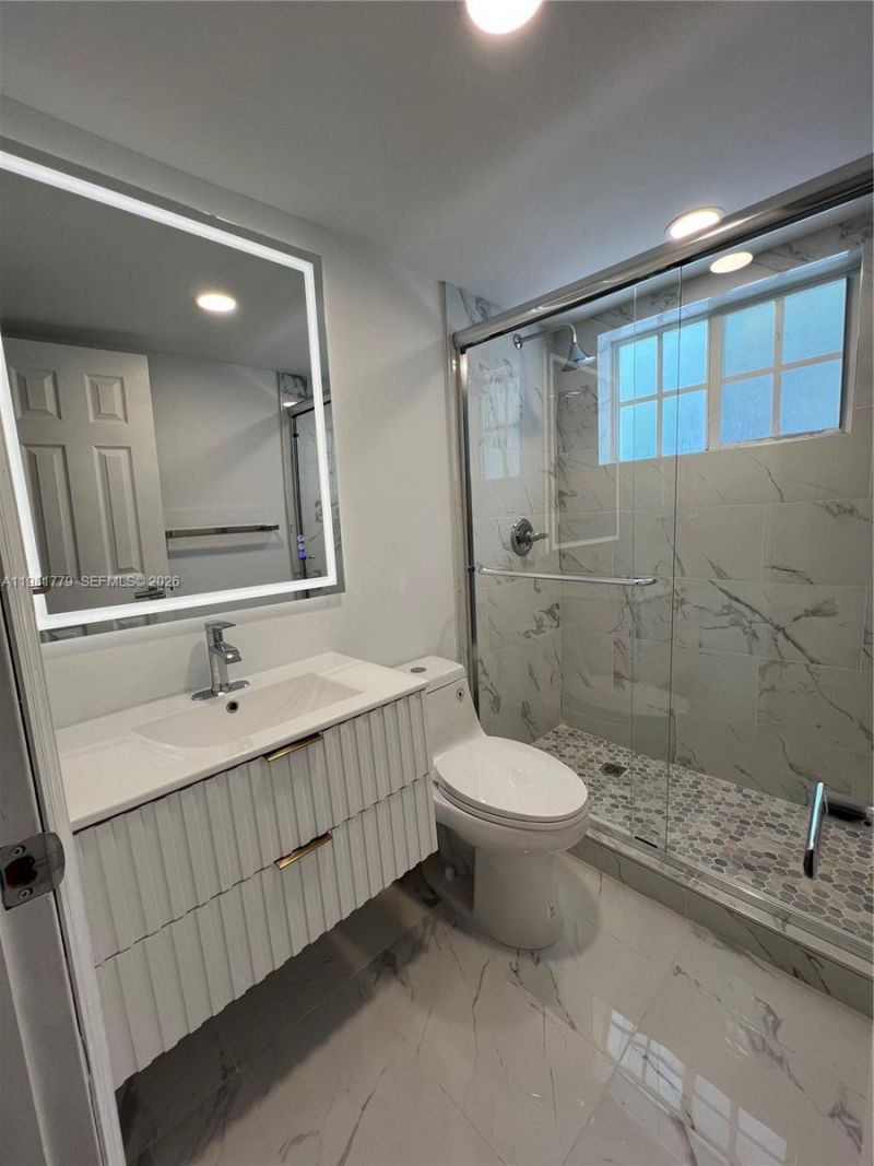 290 Sunrise Dr, Unit 1-H, Key Biscayne, FL 33149 Photo