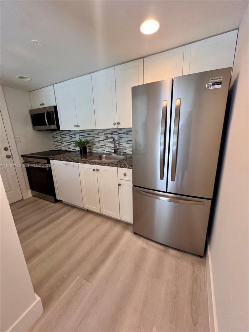 290 Sunrise Dr, Unit 1-H, Key Biscayne, FL 33149 Photo