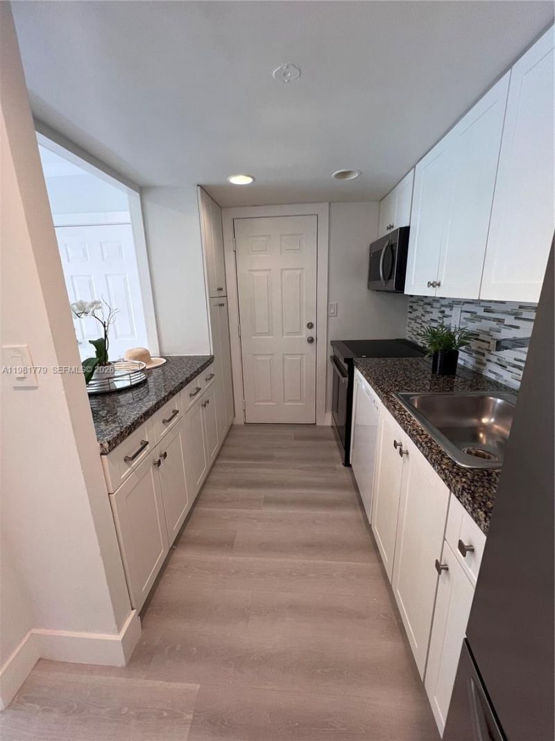 290 Sunrise Dr, Unit 1-H, Key Biscayne, FL 33149 Photo