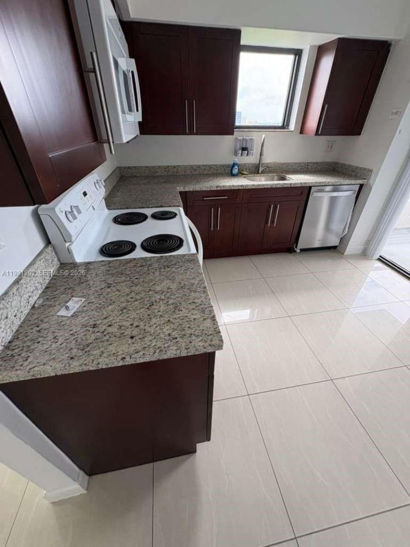 3300 NE 191st St, Unit 801, Aventura, FL 33180 Photo