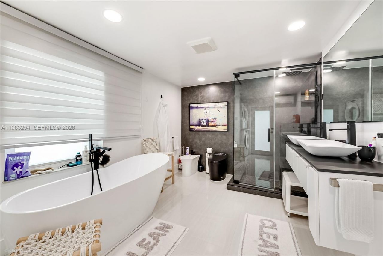 7235 SW 39th St, Miami, FL 33155 Photo