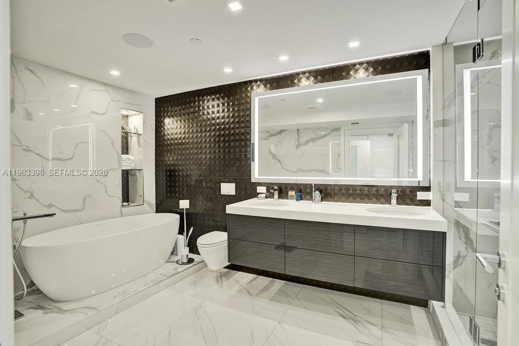 2800 Island Blvd, Unit 3005, Aventura, FL 33160 Photo