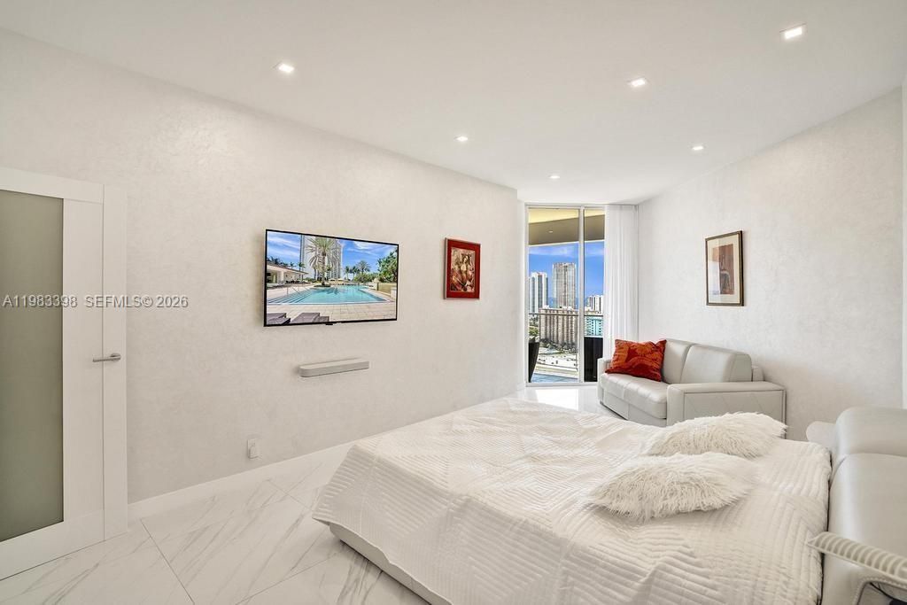 2800 Island Blvd, Unit 3005, Aventura, FL 33160 Photo