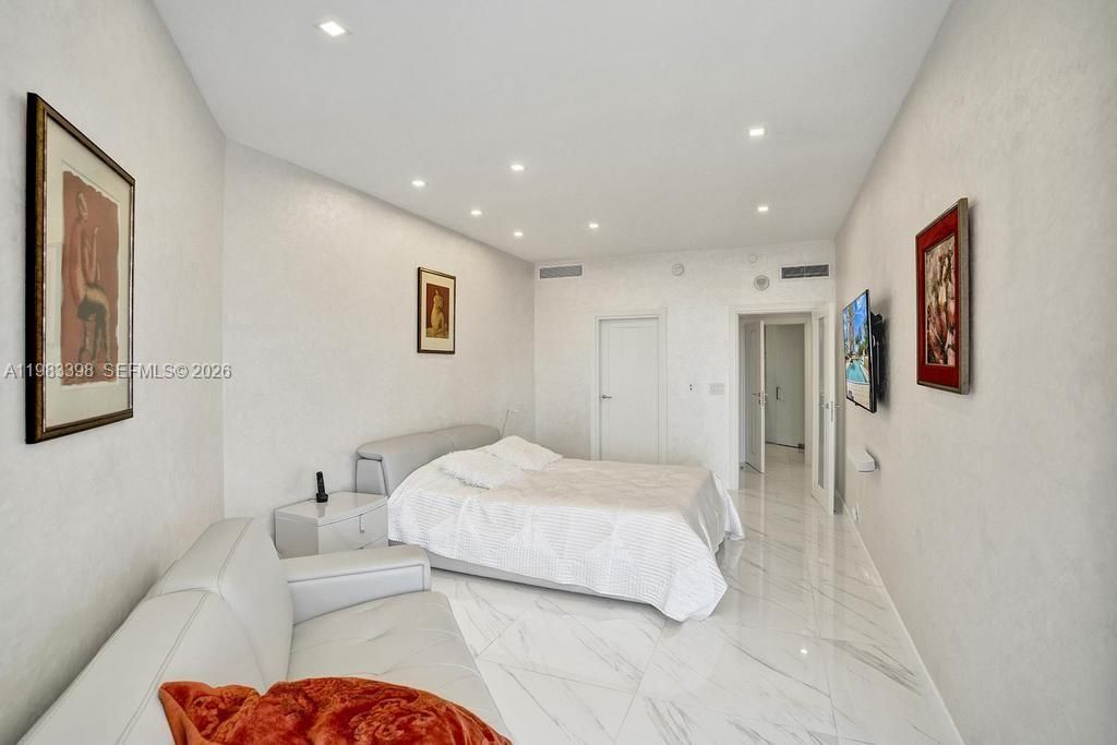 2800 Island Blvd, Unit 3005, Aventura, FL 33160 Photo