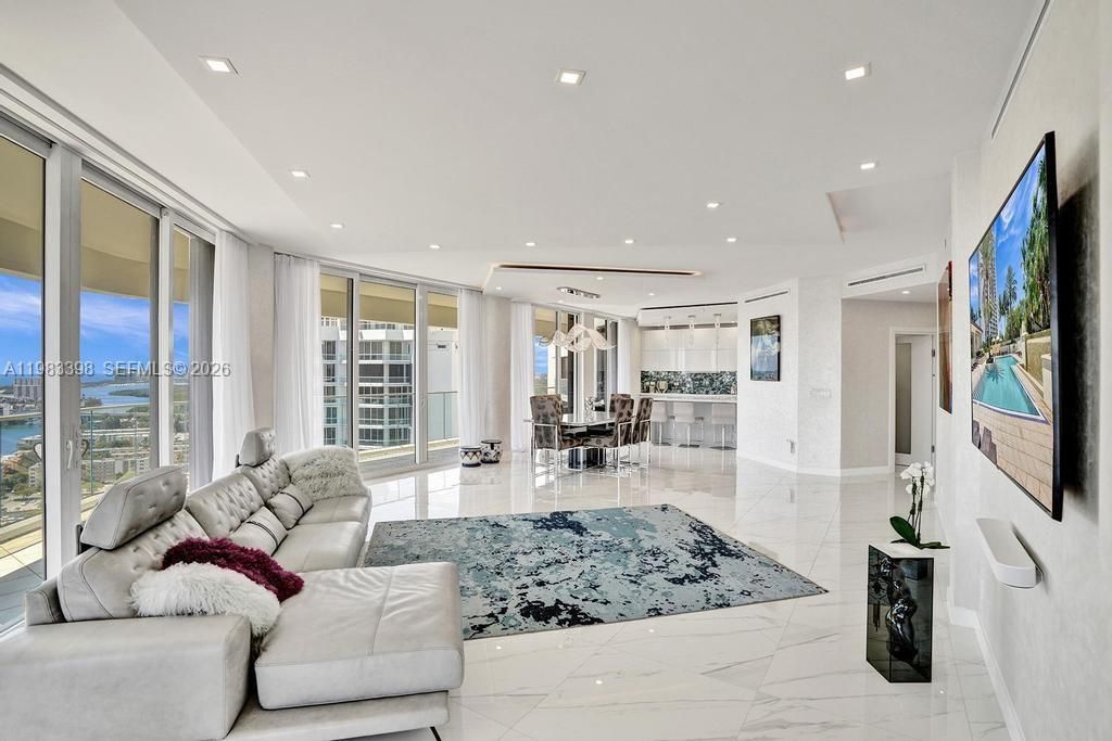 2800 Island Blvd, Unit 3005, Aventura, FL 33160 Photo