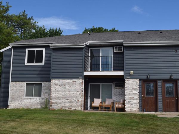 306 Whispering Pines Way, Fitchburg, WI 53713