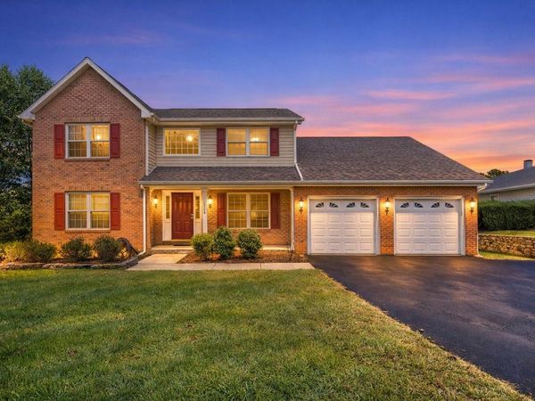 4816 Hickory Hill DR, Roanoke, VA 24018