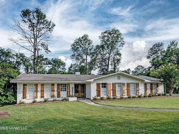 455 Armour Drive, Jackson, MS 39211