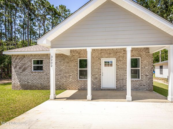 3232 Grouper Road, Gautier, MS 39553
