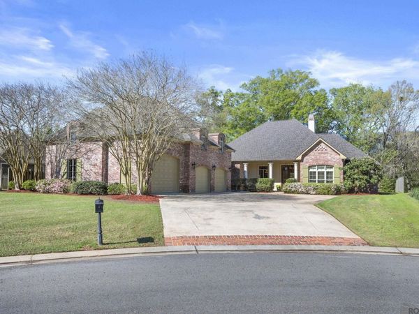 16247 Woodville Dr, Prairieville, LA 70769