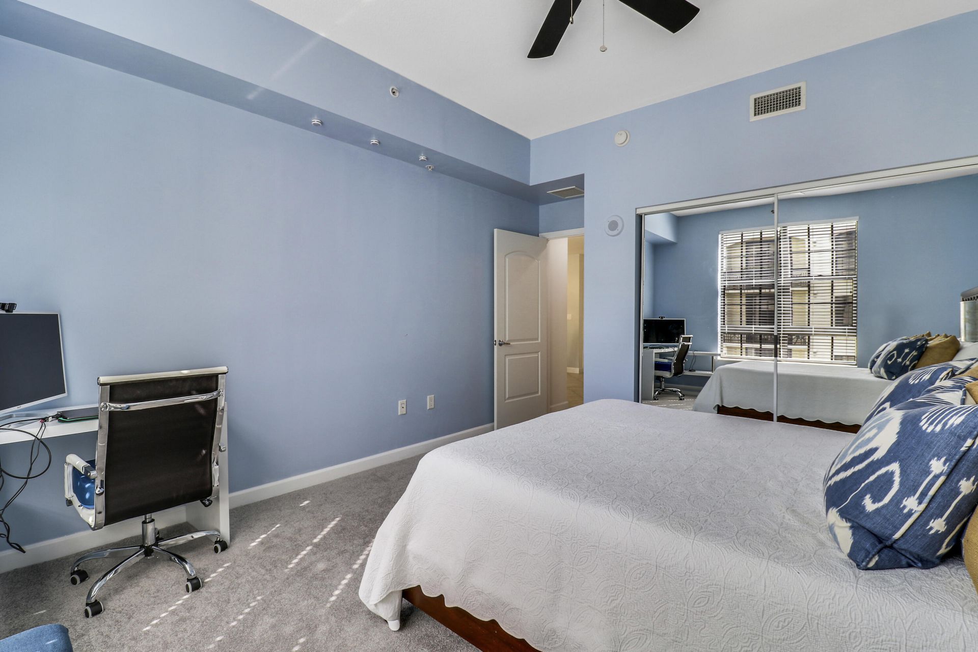 801 S Olive Avenue, Unit 1515, West Palm Beach, FL 33401 Photo