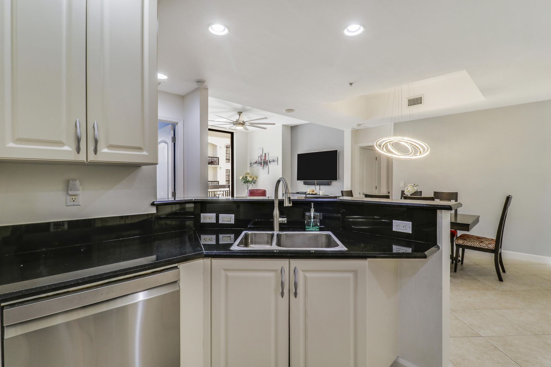 801 S Olive Avenue, Unit 1515, West Palm Beach, FL 33401 Photo