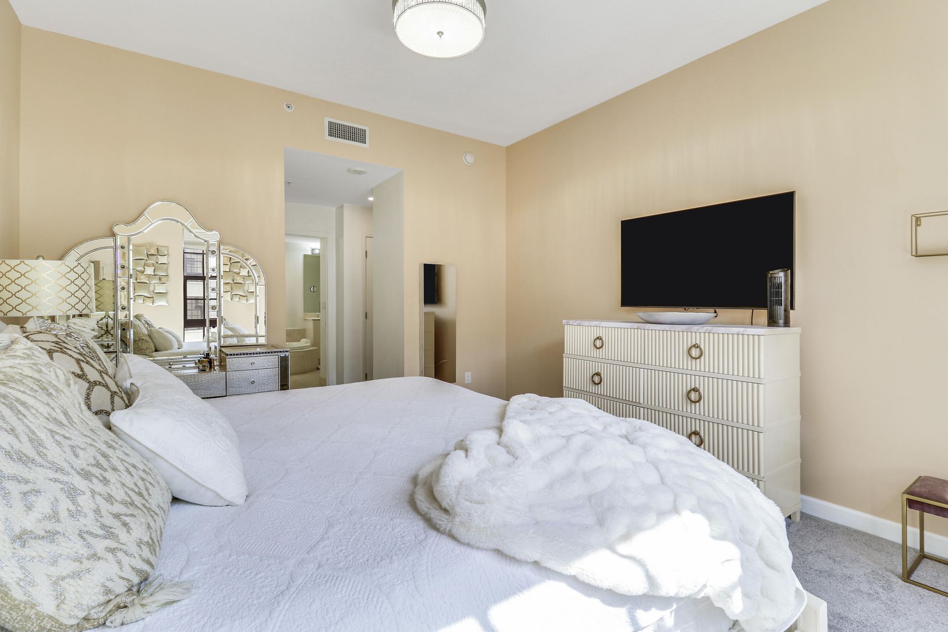 801 S Olive Avenue, Unit 1515, West Palm Beach, FL 33401 Photo