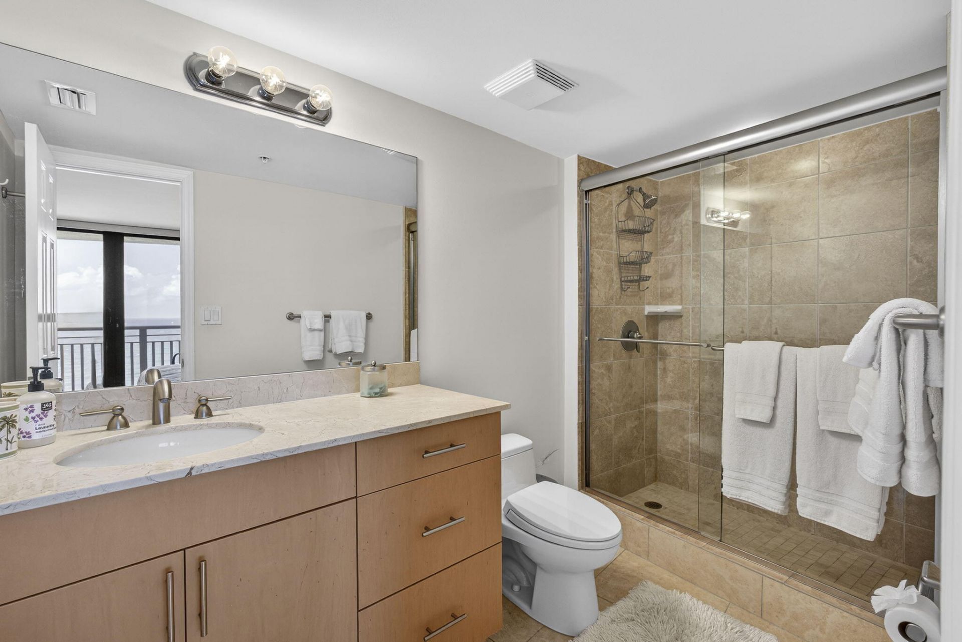 3000 N Ocean Drive, Riviera Beach, FL 33404 Photo