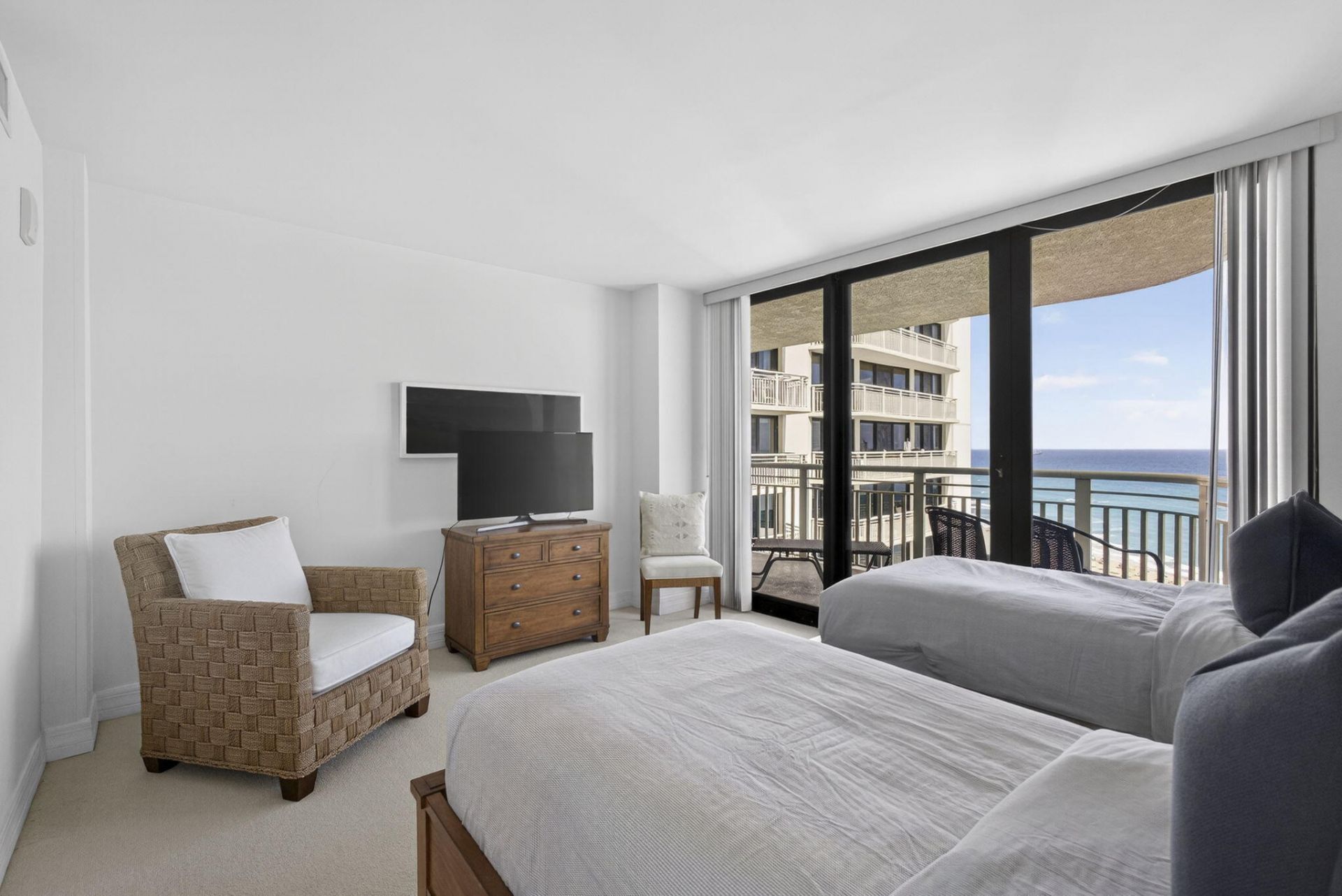 3000 N Ocean Drive, Riviera Beach, FL 33404 Photo