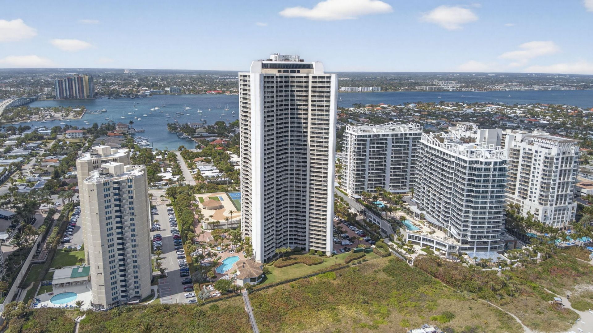 3000 N Ocean Drive, Riviera Beach, FL 33404 Photo