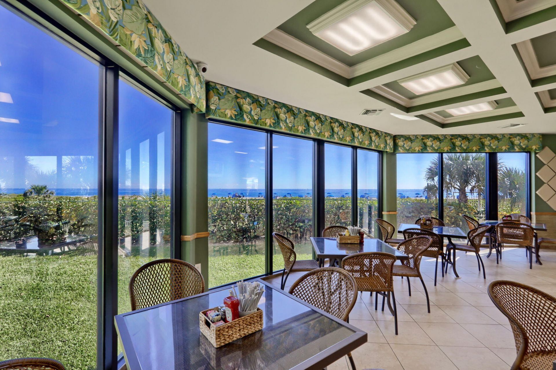 3000 N Ocean Drive, Riviera Beach, FL 33404 Photo