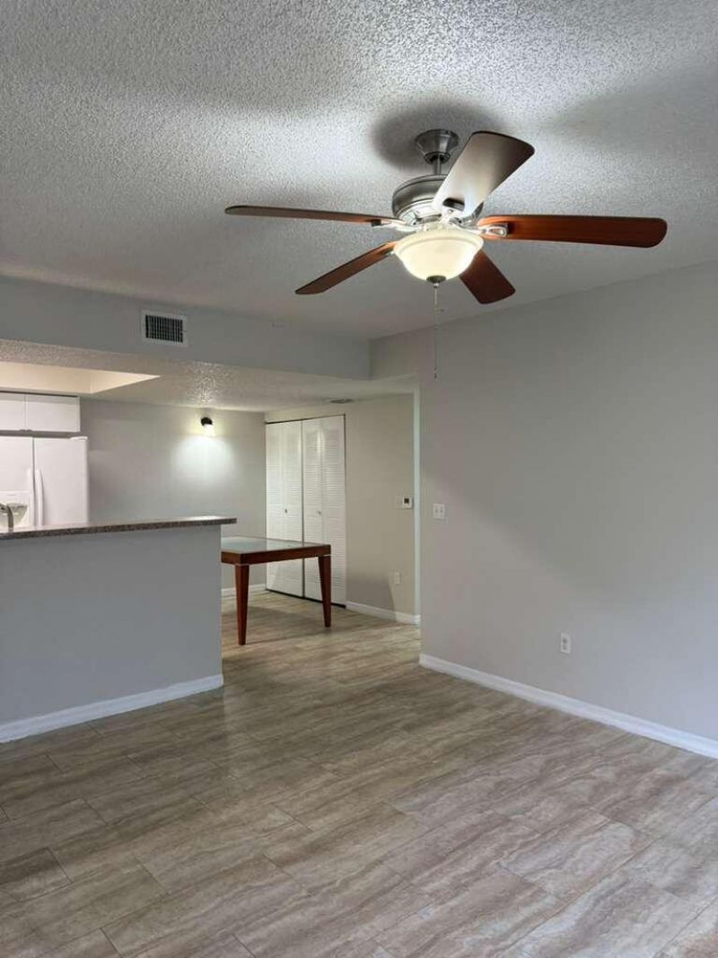 3610 N 56th Avenue, Unit 205, Hollywood, FL 33021 Photo