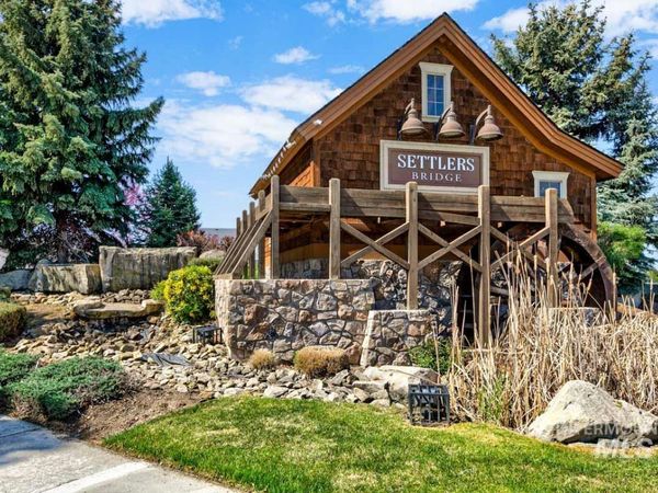 1928 E Mountain Man Dr, Meridian, ID 83646