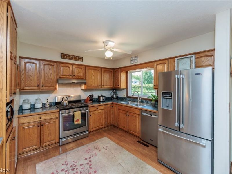 115 Fairway Circle, Norwalk, OH 44857 Photo 9