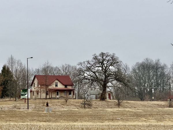 534 IL Route 2 , Dixon, IL 61021
