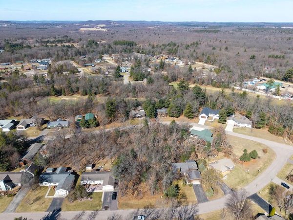 291 Berry Lane, Wisconsin Dells, WI 53965