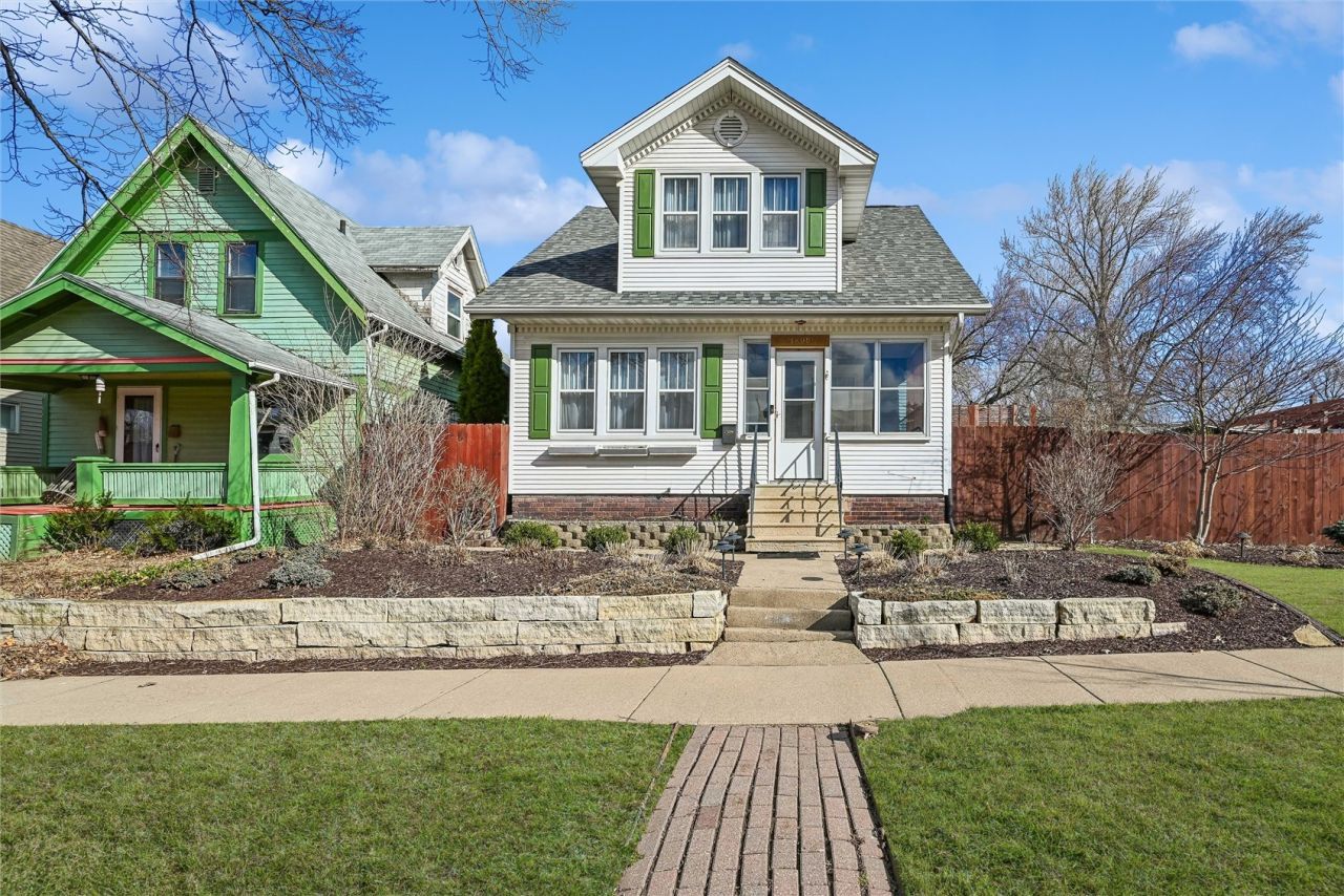 1806 7th Avenue Se, Cedar Rapids, IA 52403 Main Photo