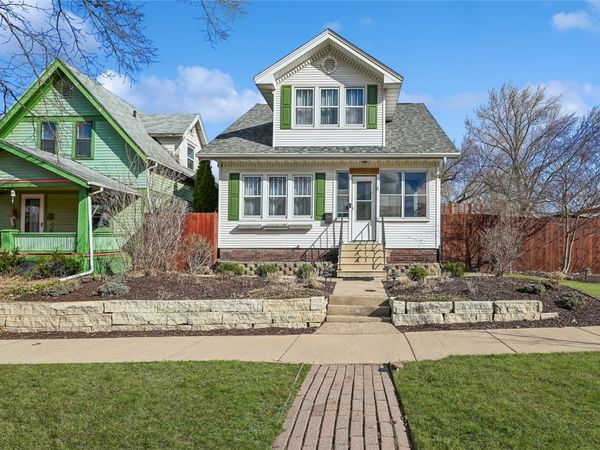 1806 7th Avenue SE, Cedar Rapids, IA 52403