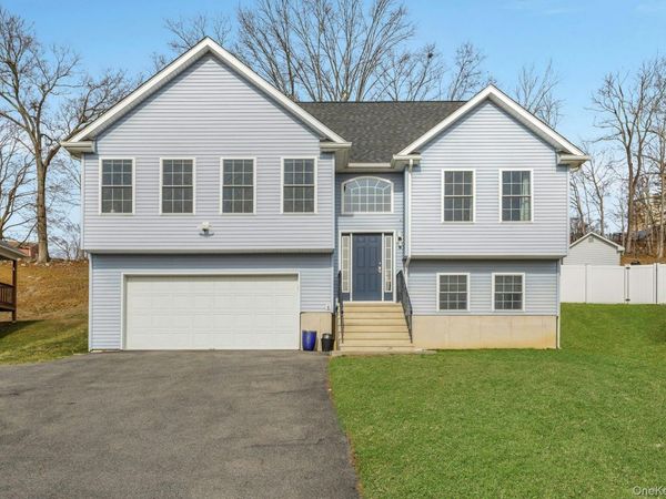 111 Logans Way, Maybrook, NY 12543