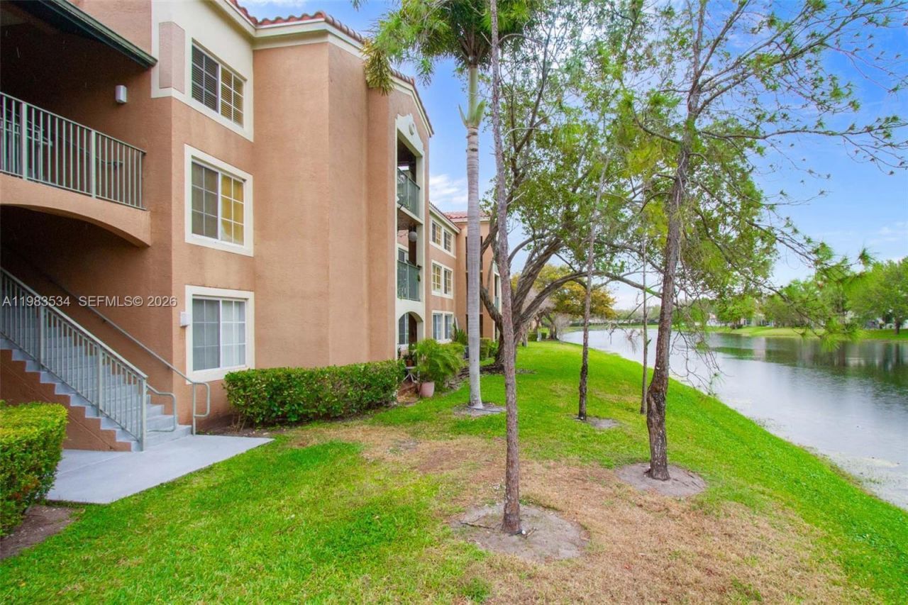 4824 N State Road 7 , Unit 9105, Coconut Creek, FL 33073 Photo