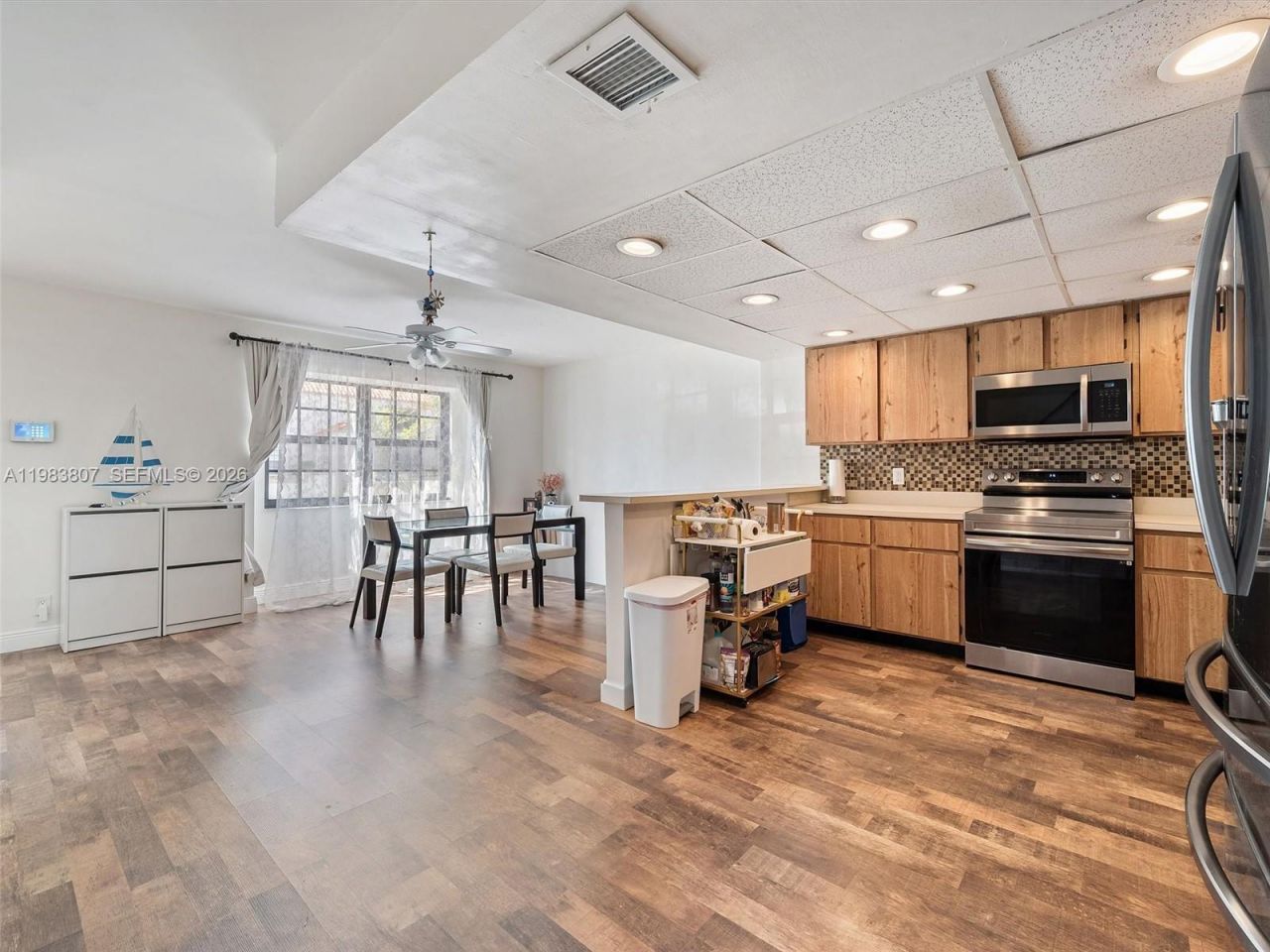 9445 NW 42nd St, Sunrise, FL 33351 Photo