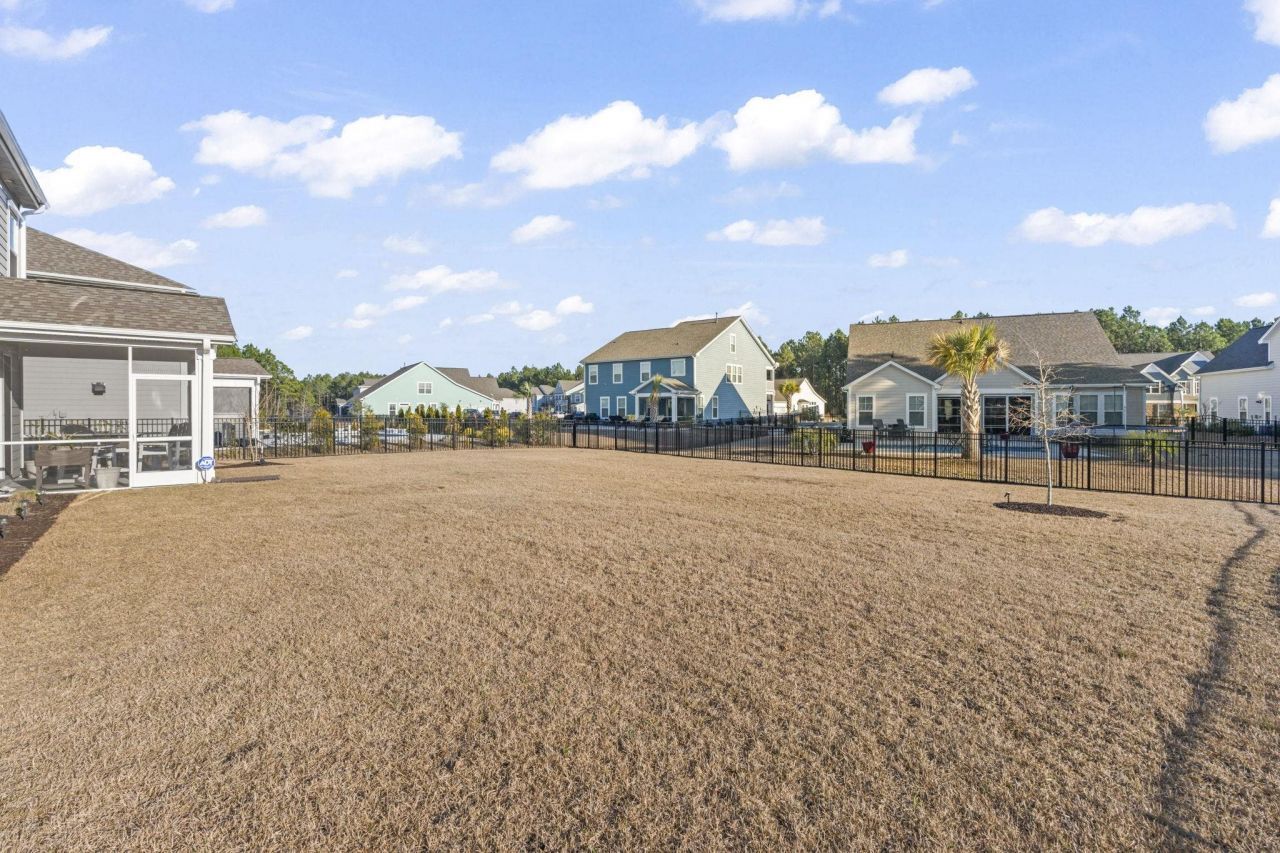 995 Desert Wheatgrass Dr. Photo 10