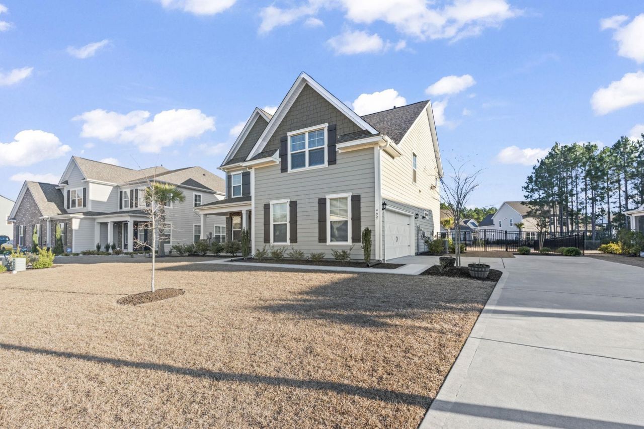 995 Desert Wheatgrass Dr. Photo 4