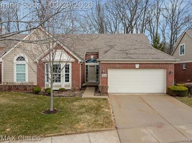 40548 Lenox Park Drive, Novi, MI 48377