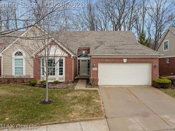 40548 Lenox Park Drive, Novi, MI 48377