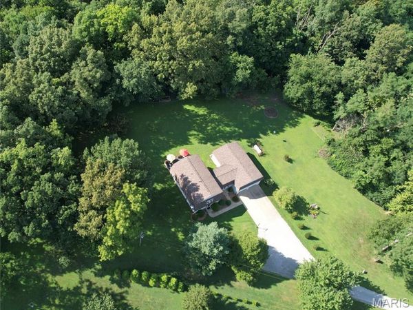 7 Fisher Lane , Greenville, IL 62246