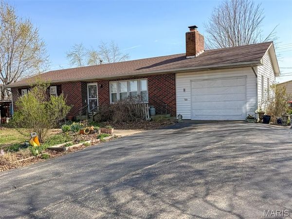 1028 W Old Highway C , Advance, MO 63730