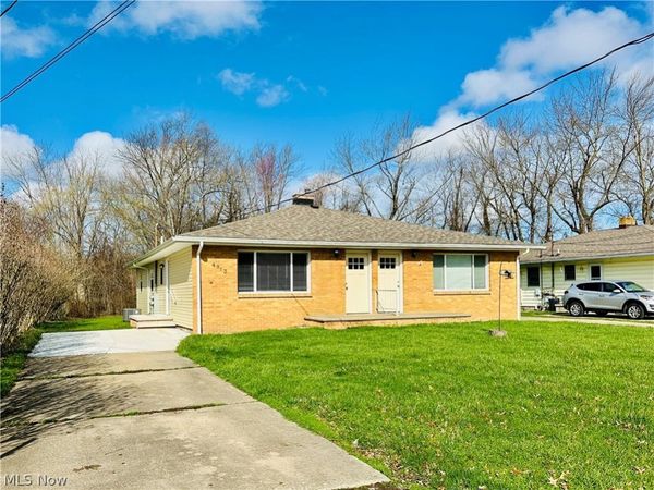 4913 Dunsmore Avenue , Ashtabula, OH 44004