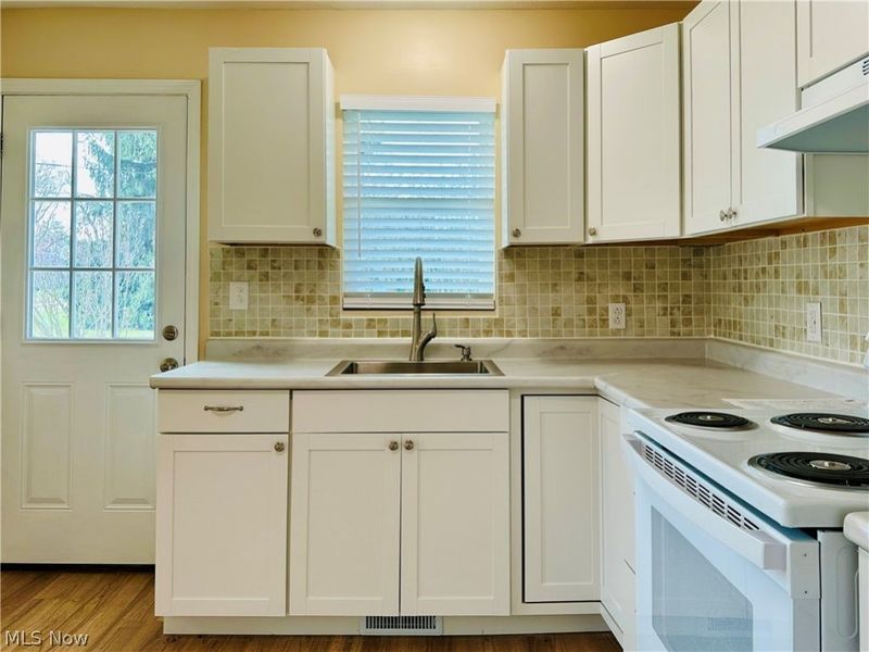 4913 Dunsmore Avenue, Ashtabula, OH 44004 Photo 11