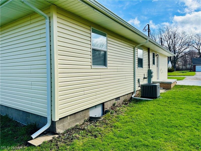 4913 Dunsmore Avenue, Ashtabula, OH 44004 Photo 4