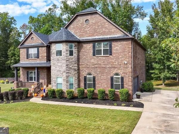 2214 Golden Eagle Drive, Locust Grove, GA 30248