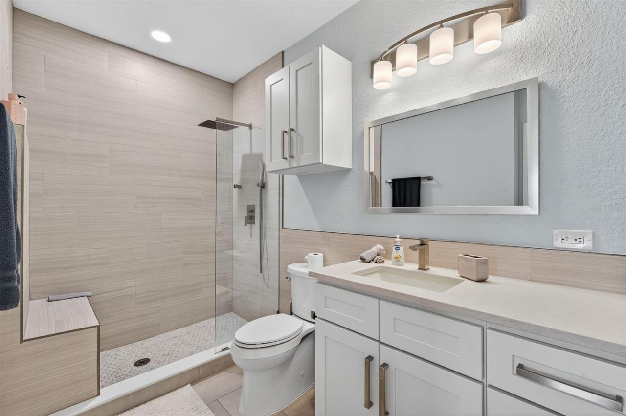 210 3rd Street W, Unit 8305, Bradenton, FL 34205 Photo