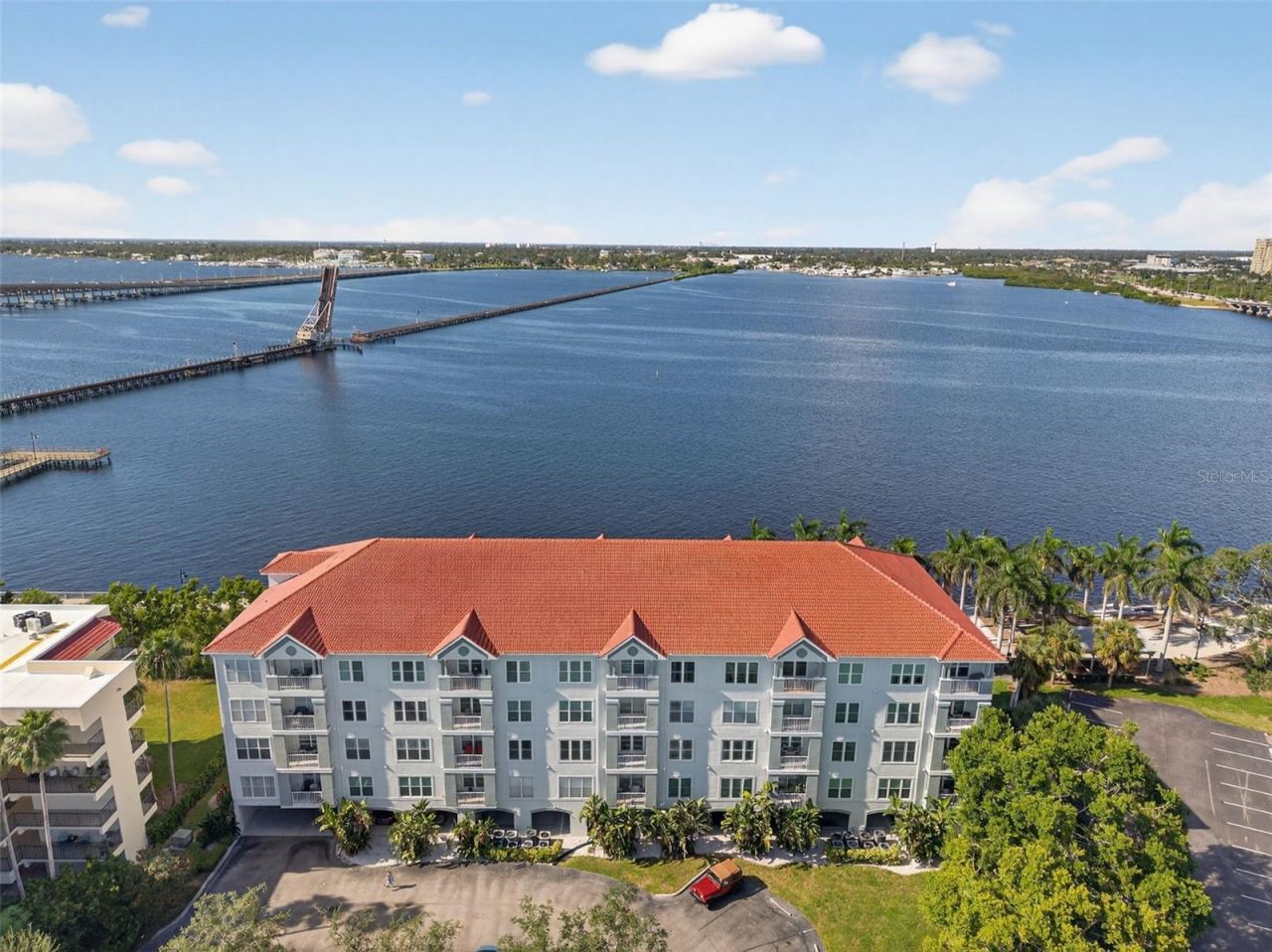 210 3rd Street W, Unit 8305, Bradenton, FL 34205 Photo