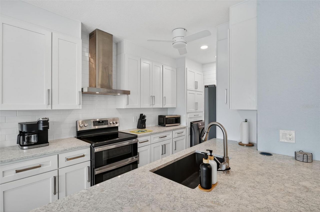 210 3rd Street W, Unit 8305, Bradenton, FL 34205 Photo