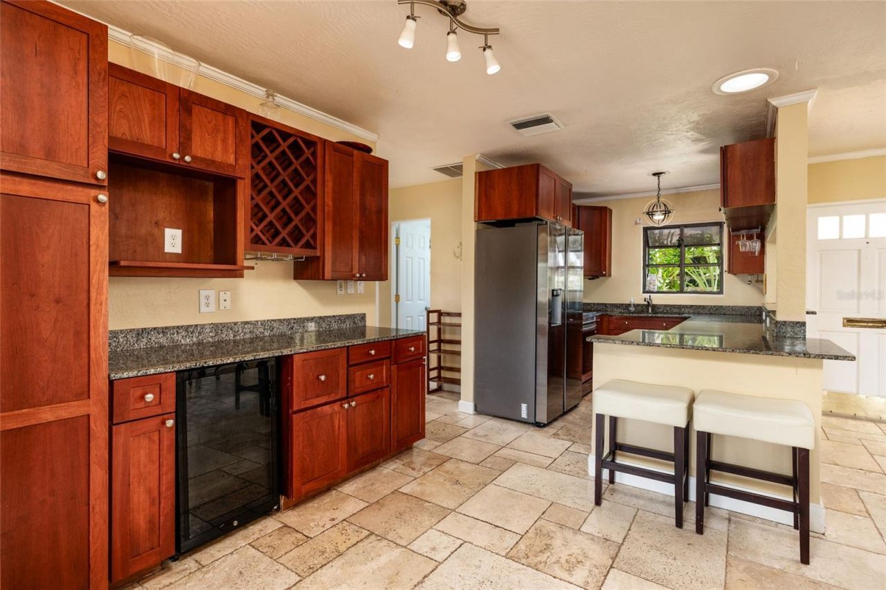 9665 2nd Street N, Saint Petersburg, FL 33702 Photo