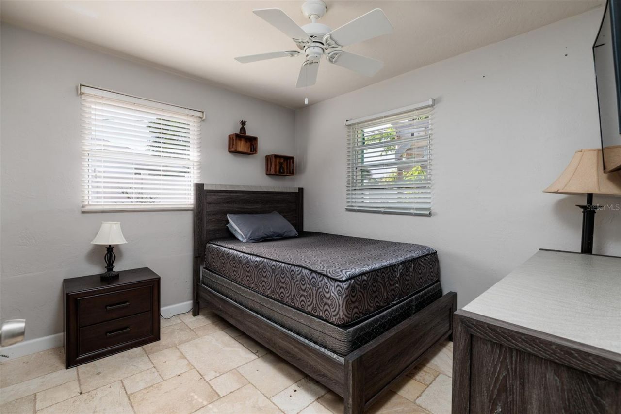 9665 2nd Street N, Saint Petersburg, FL 33702 Photo