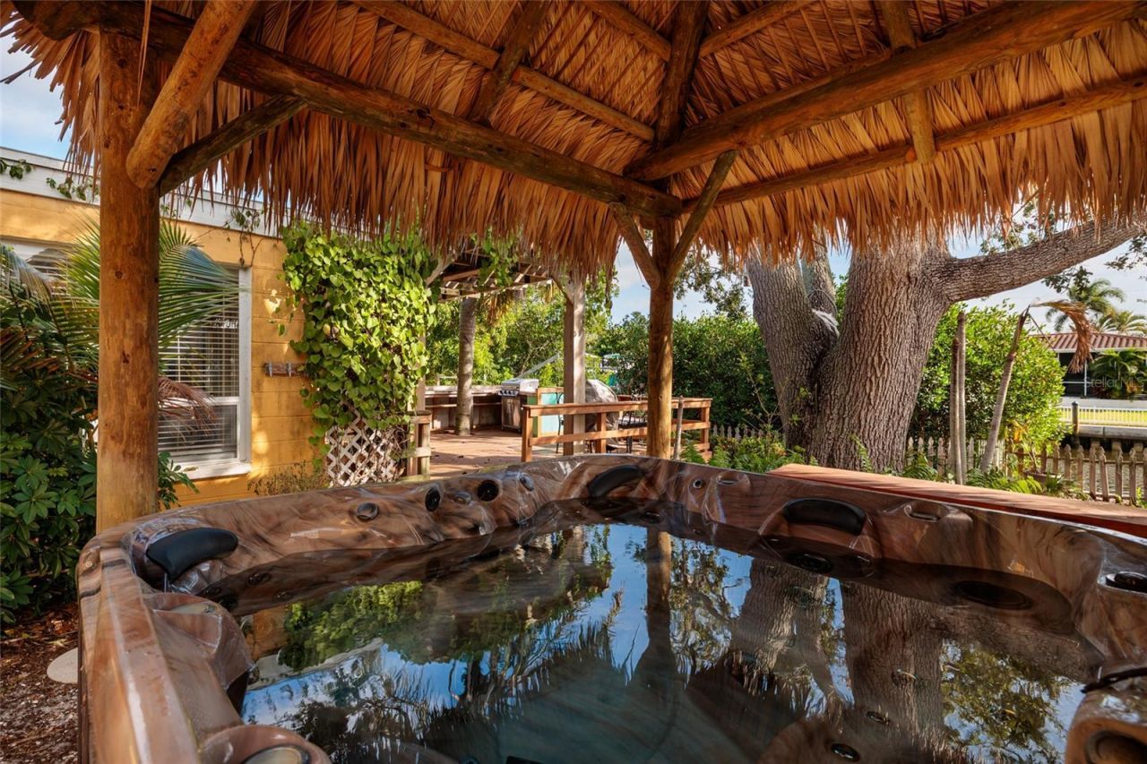 9665 2nd Street N, Saint Petersburg, FL 33702 Photo