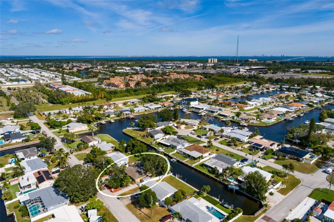 9665 2nd Street N, Saint Petersburg, FL 33702 Photo